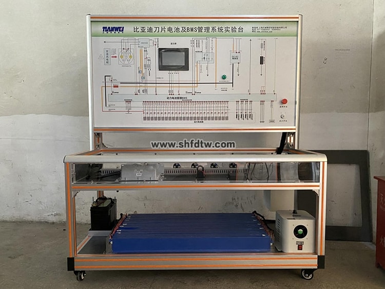 比亚迪刀片电池及BMS治理系统实验台
